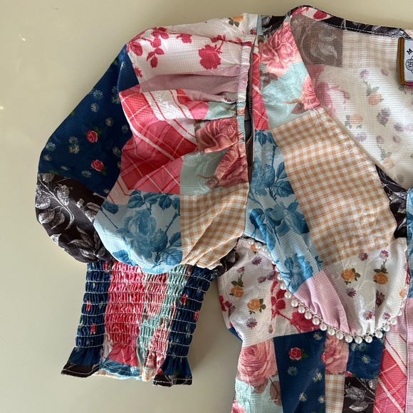 Mukzin Puff-Sleeve Floral Patchwork Design Top with Pearls 🩷💙🤍 - Picture 6 of 10